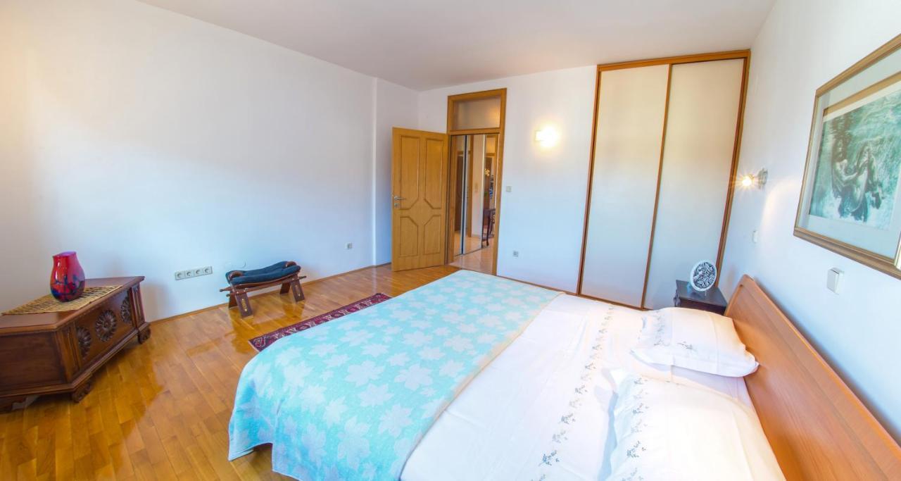 Apartment Italy - Promenade Mostar Exteriör bild