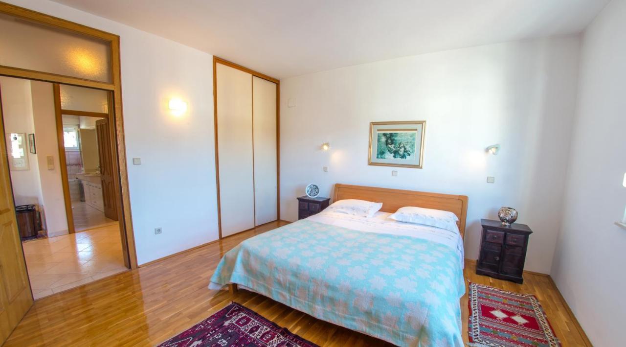 Apartment Italy - Promenade Mostar Exteriör bild