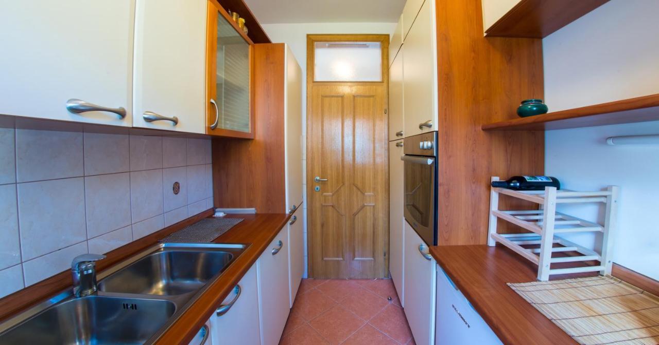 Apartment Italy - Promenade Mostar Exteriör bild